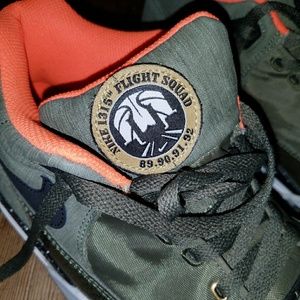 nike 1315 flight squad